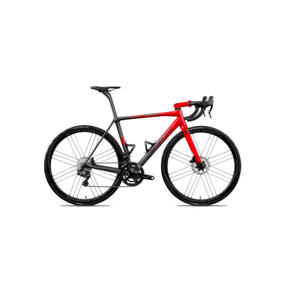 Side profile of the Sarto Seta+ rear triangle at bicycle. Richmond, showcasing the specialist hand-finished carbon dropouts and refined all-road capability.